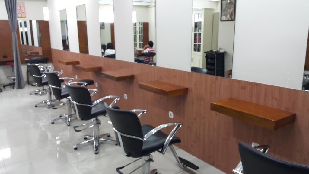 Biz Hotel City Center Ambon Eksteriør billede