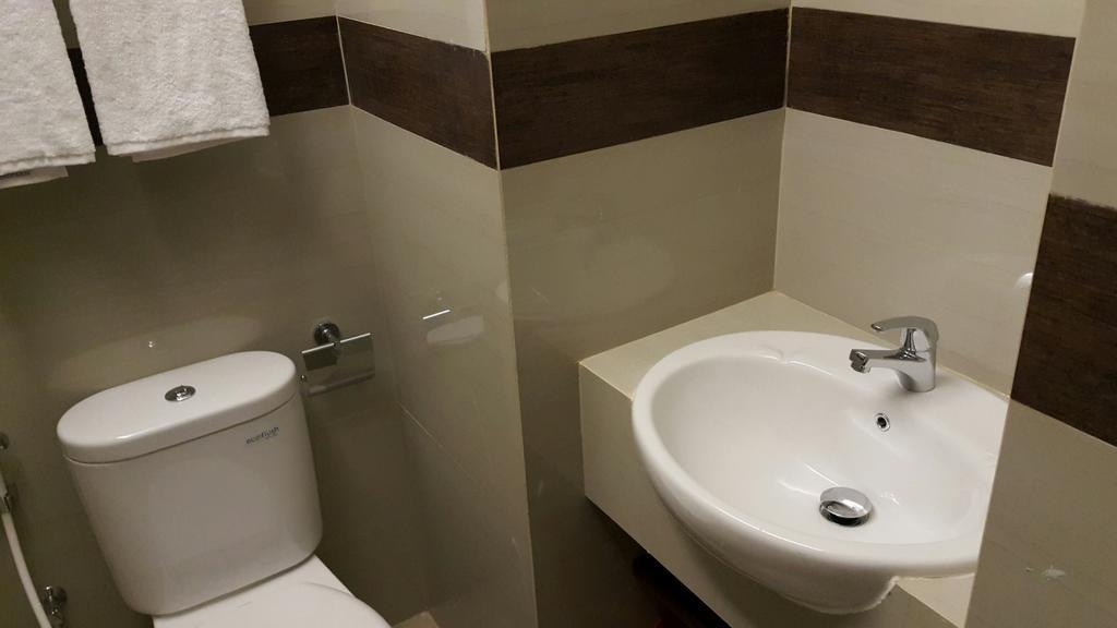 Biz Hotel City Center Ambon Eksteriør billede