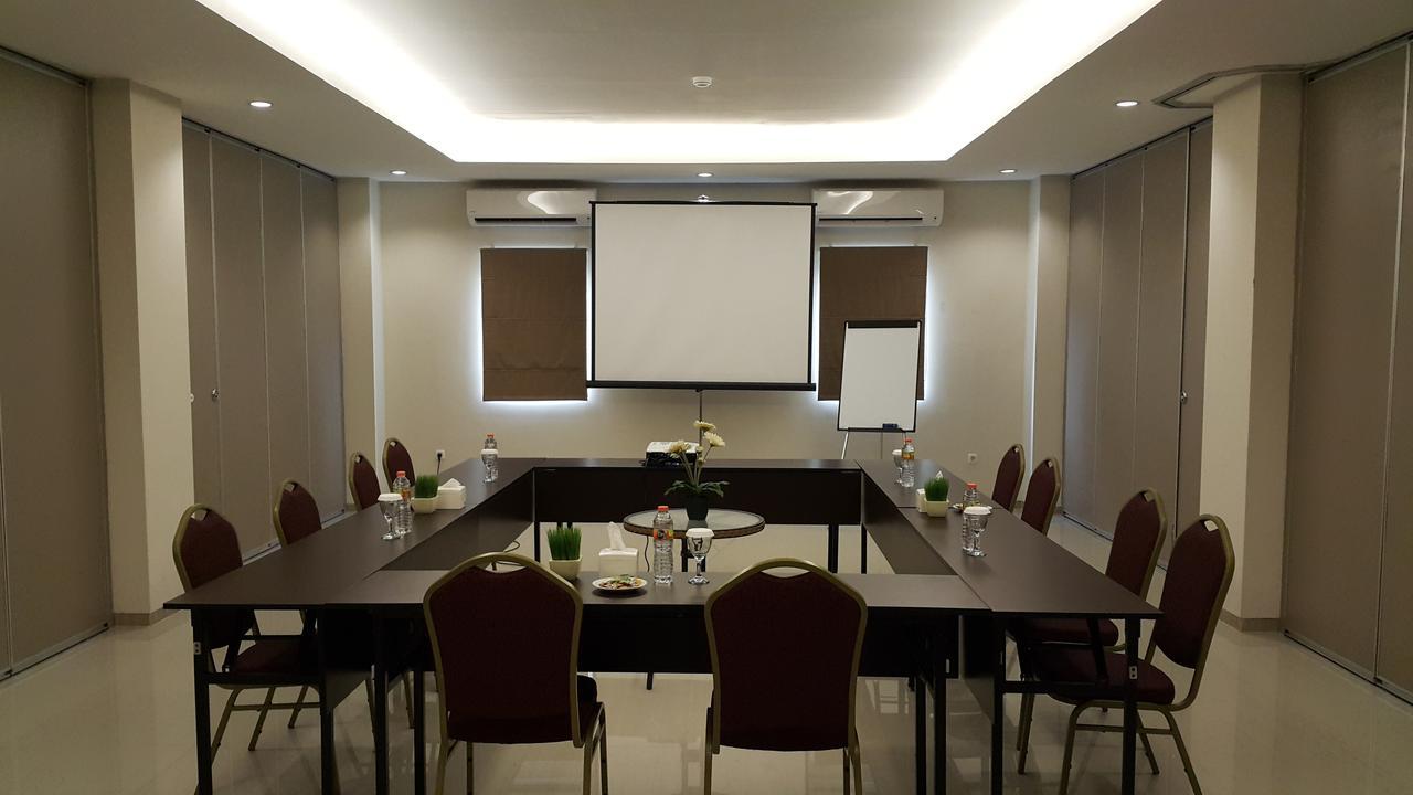 Biz Hotel City Center Ambon Eksteriør billede