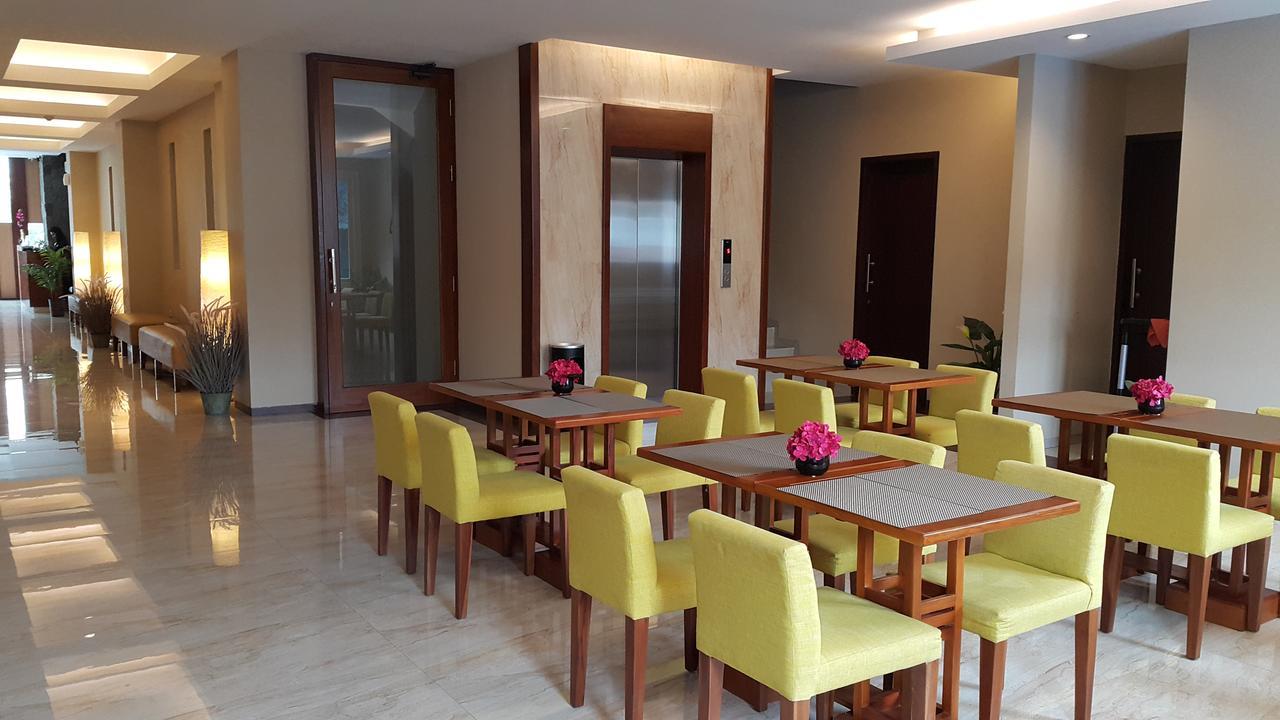 Biz Hotel City Center Ambon Eksteriør billede