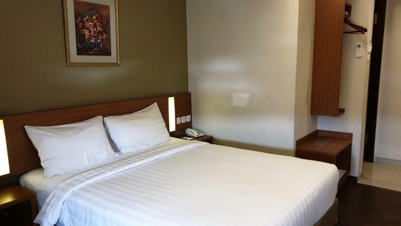 Biz Hotel City Center Ambon Eksteriør billede