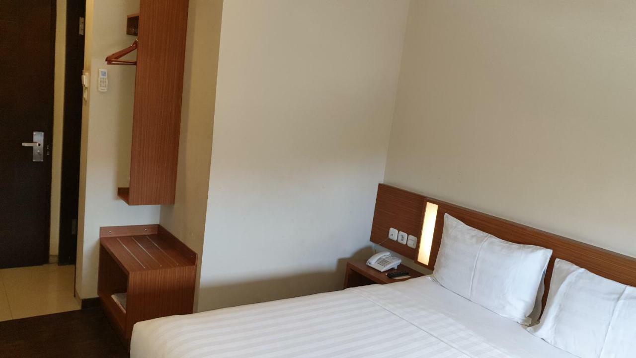 Biz Hotel City Center Ambon Eksteriør billede