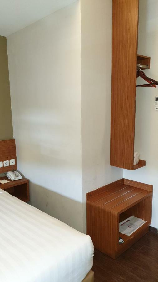 Biz Hotel City Center Ambon Eksteriør billede