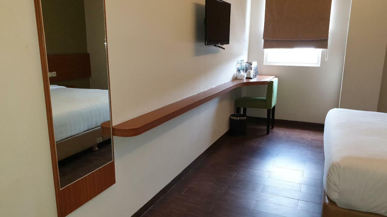Biz Hotel City Center Ambon Eksteriør billede