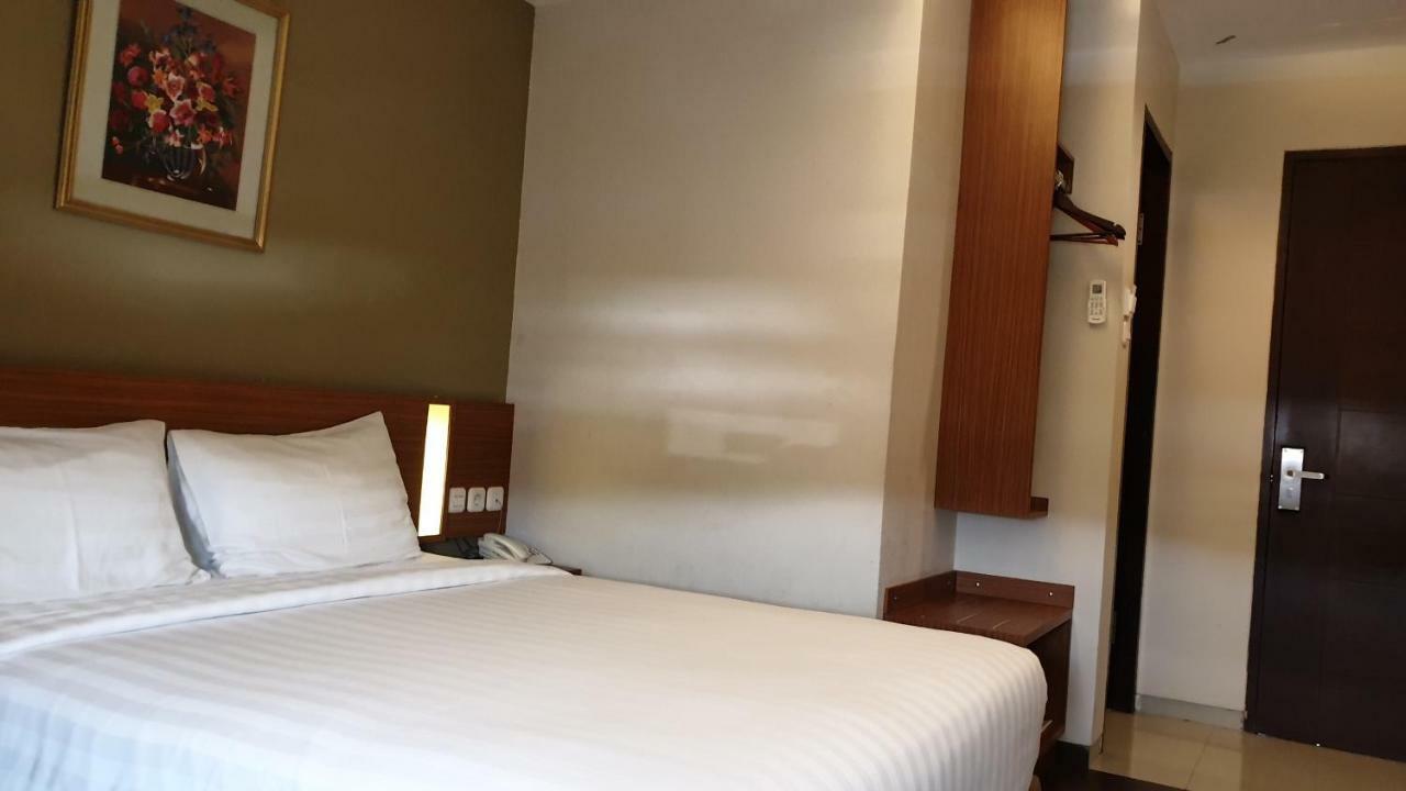 Biz Hotel City Center Ambon Eksteriør billede